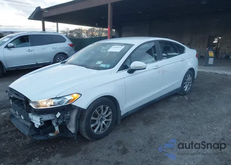2016 Ford Fusion S из США, поврежденный, VIN 1FA6P0G74G5121531